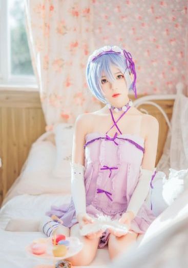 国产精选美女挤奶水_DVD高清迅雷在线观看
