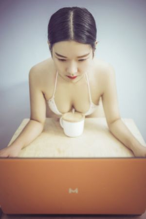 欧美日韩免费r在线视频_DVD动漫免费观看